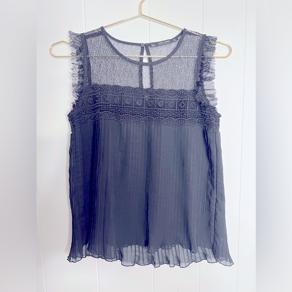 Zara Sleeveless Blouse w/ Fine Crochet & Knifepleats -XS